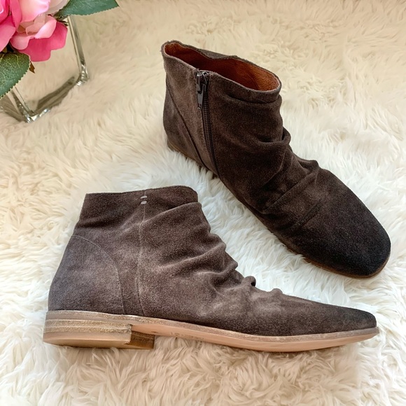 NEW Jeffrey Campbell Suede Booties - Picture 10 of 15